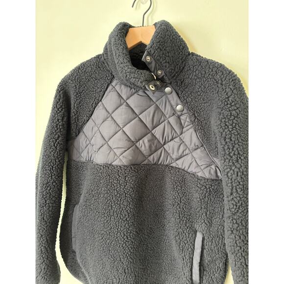 Abercrombie & Fitch Women's Black Asymmetrical Snap Button Fleece Size xs - Picture 2 of 6